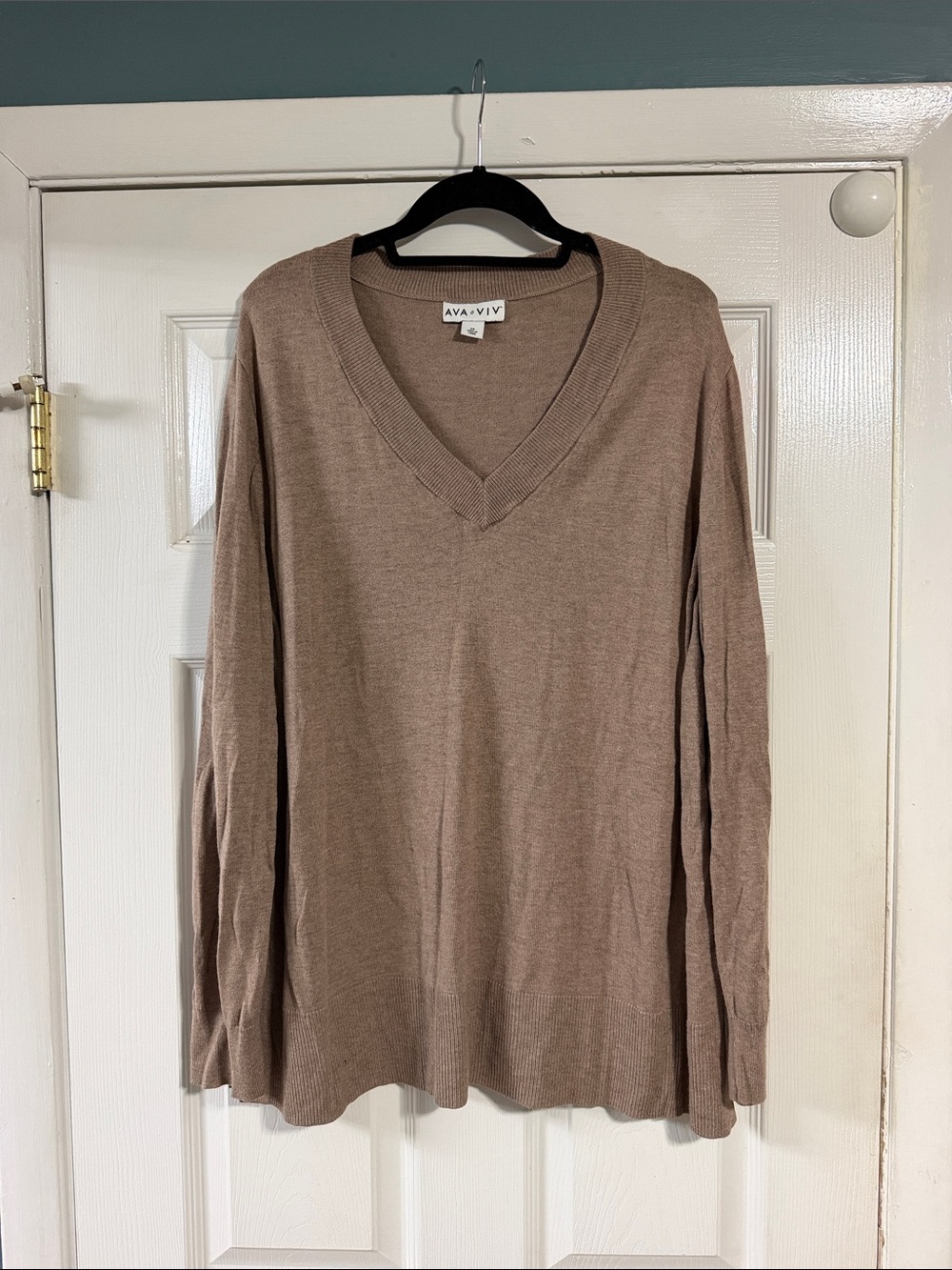 Ava & Viv Women's Taupe V-Neck Pullover Sweater